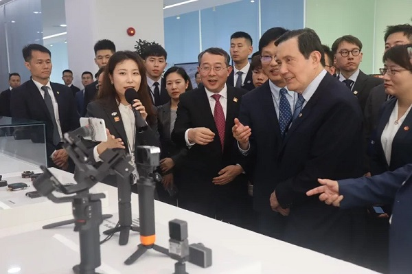 馬英九參訪深圳大疆公司 台灣總裁羅振華親自接待