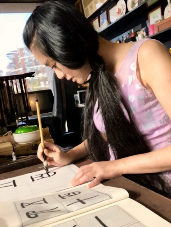 書法丶篆刻家湯雅琁老師於雲林科技大學—台北校友中心即將開課